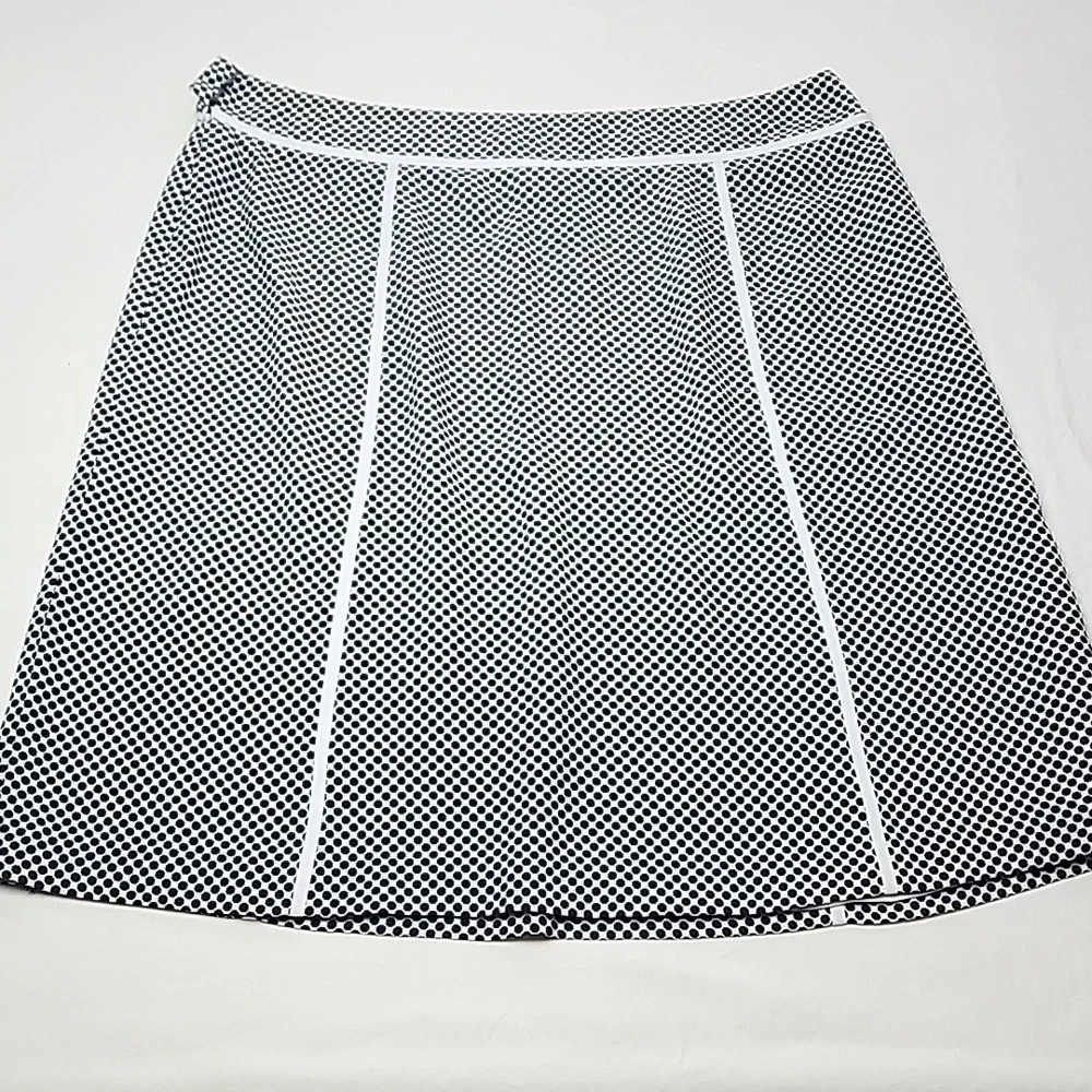 Jones Wear Size 16 Elegant Black and White Women's Skirt